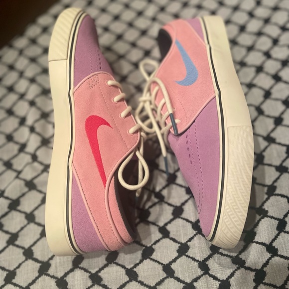 NEW- Nike SB Size 6.5 - Picture 3 of 8